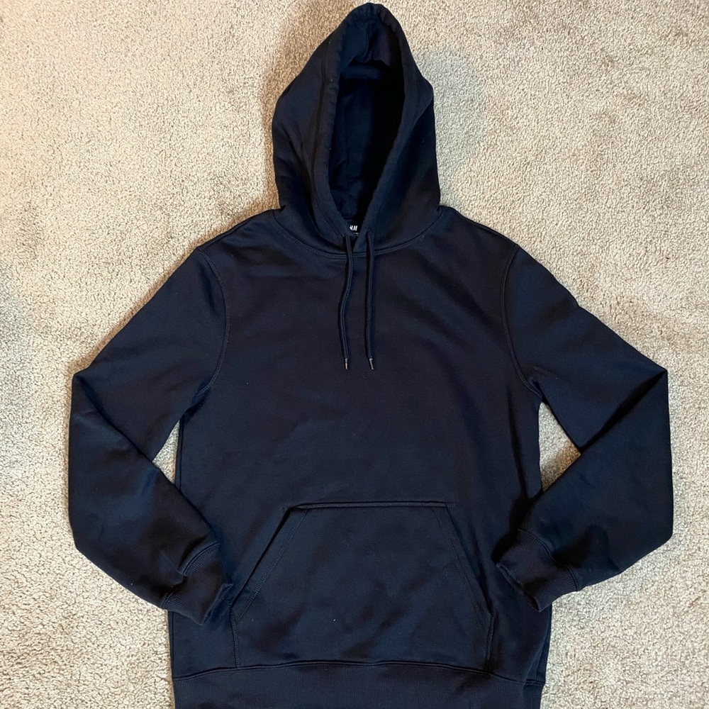 NEW H&M Black Hoodie (Small)